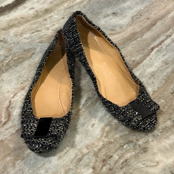 Tory Burch Shoes - Women’s TORY BURCH grey tweed flats- Size 8.5